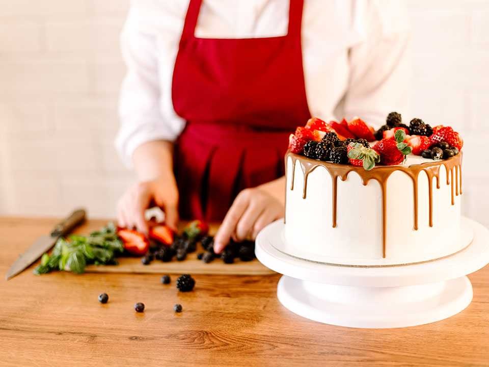 10 Cake Making Supplies You Need to Start Your Own Business